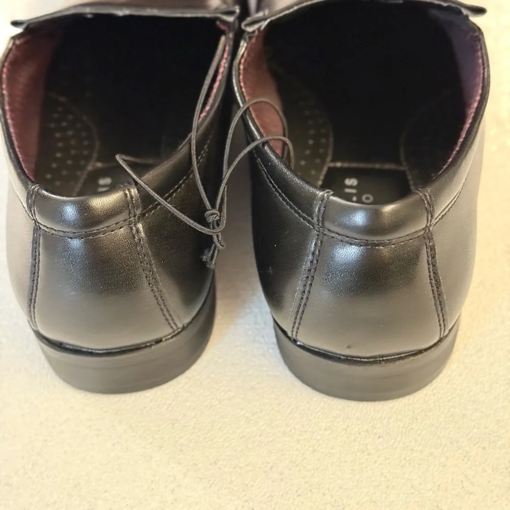 Perry Ellis Black Leather Slip-On Loafers